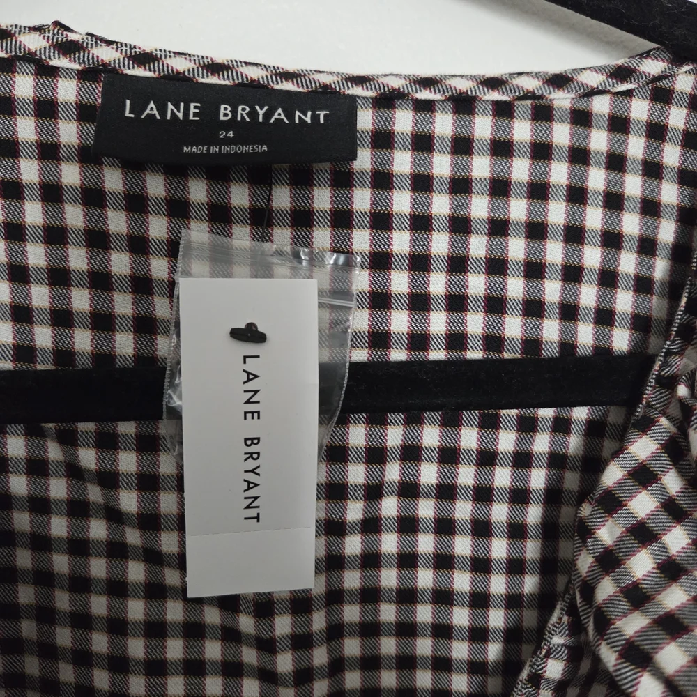 Lane Bryant Size 24 NWT Black Red And White Gingham Plaid Ruffled Button Up - Picture 3 of 9